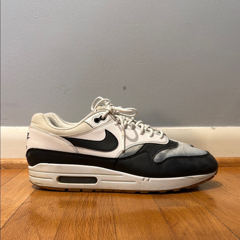 Nike Air Max 1 White Black Gum